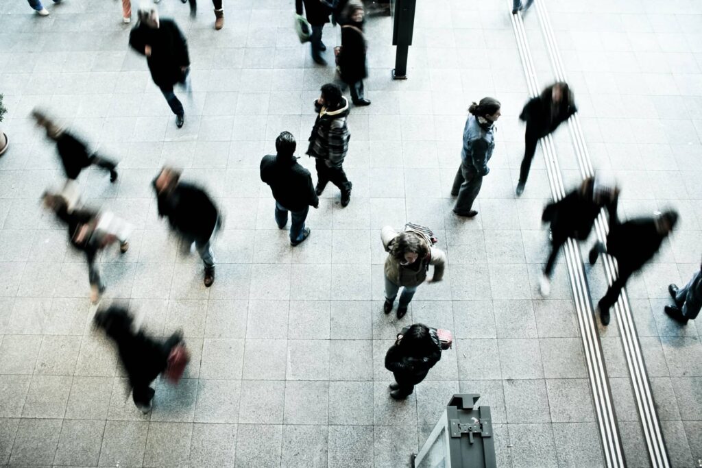 follow-the-crowd